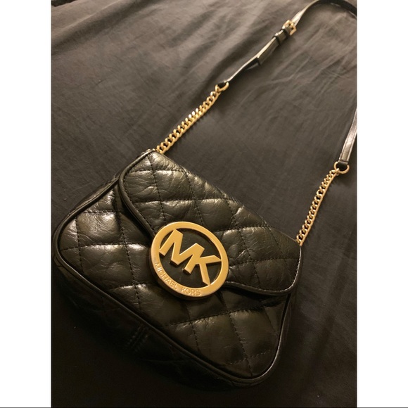 michael kors sling bag authentic